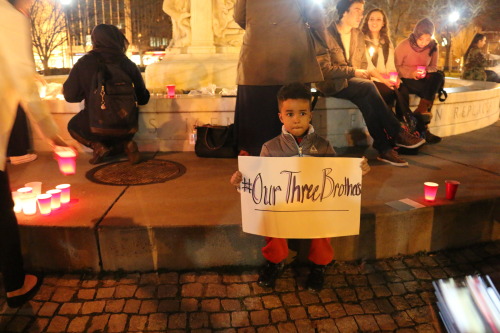 ilanasart: Diverse crowd comes out to the #OurThreeBrothers Vigil held in Washington DC commemorating the three victims from Sudanese immigrant families: 23-year-old Mohamedtaha Omar, 20-year old Adam Mekki and 17-year-old Muhammad Tairab.  Photos by