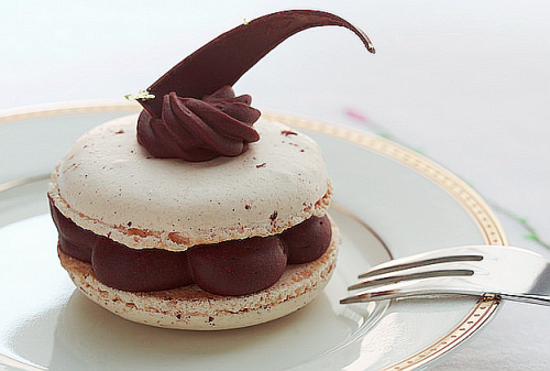 rainingteadrops: chocolat noir (by Jérôme Carujo) on flickr
