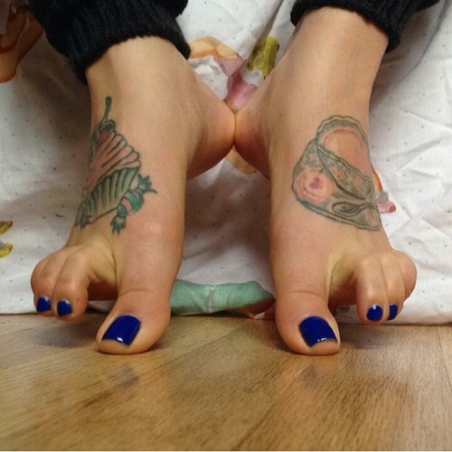 ifeetfetish:  Beautiful toes!! @tease_toes #feet #feetfetish #feetporn #footfetish #footporn #footjo