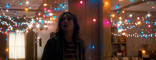 casualcliches: Winona Ryder as Joyce Byers in Stranger Things (2016-) dir. The Duffer Brothers