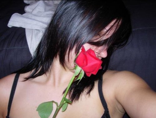 Porn emo-amateurs:  Pierced Alternative girlfriend photos