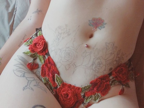 kitty-kui:  explodinglobsters:  kitty-kui:  my-novacane:  kitty-kui: 🥀 Happy 22K 🥀 my porn 🖤 wishlist 🖤 my photos   You’re stunning. Wher did you get your undies???  thank you! off amazon dear~  OMG  ILY