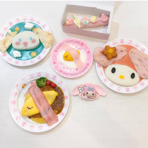 Good Morning! Japan food is so cute, especially at Sanrio’s Puroland! Photo by @littlemissbent