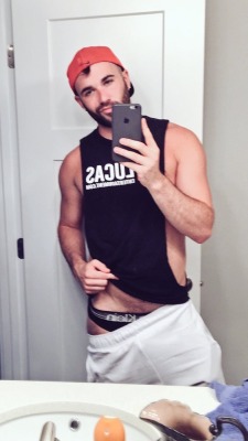 hotmaleunderwear:  hotmaleunderwear.tumblr.com
