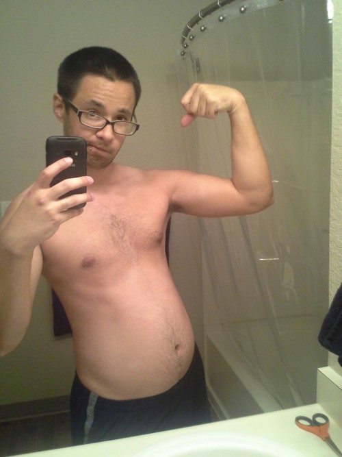 hedgepiggygains:  Belly is really rounding out!