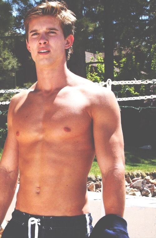 isnthedreamy1994:  Drew