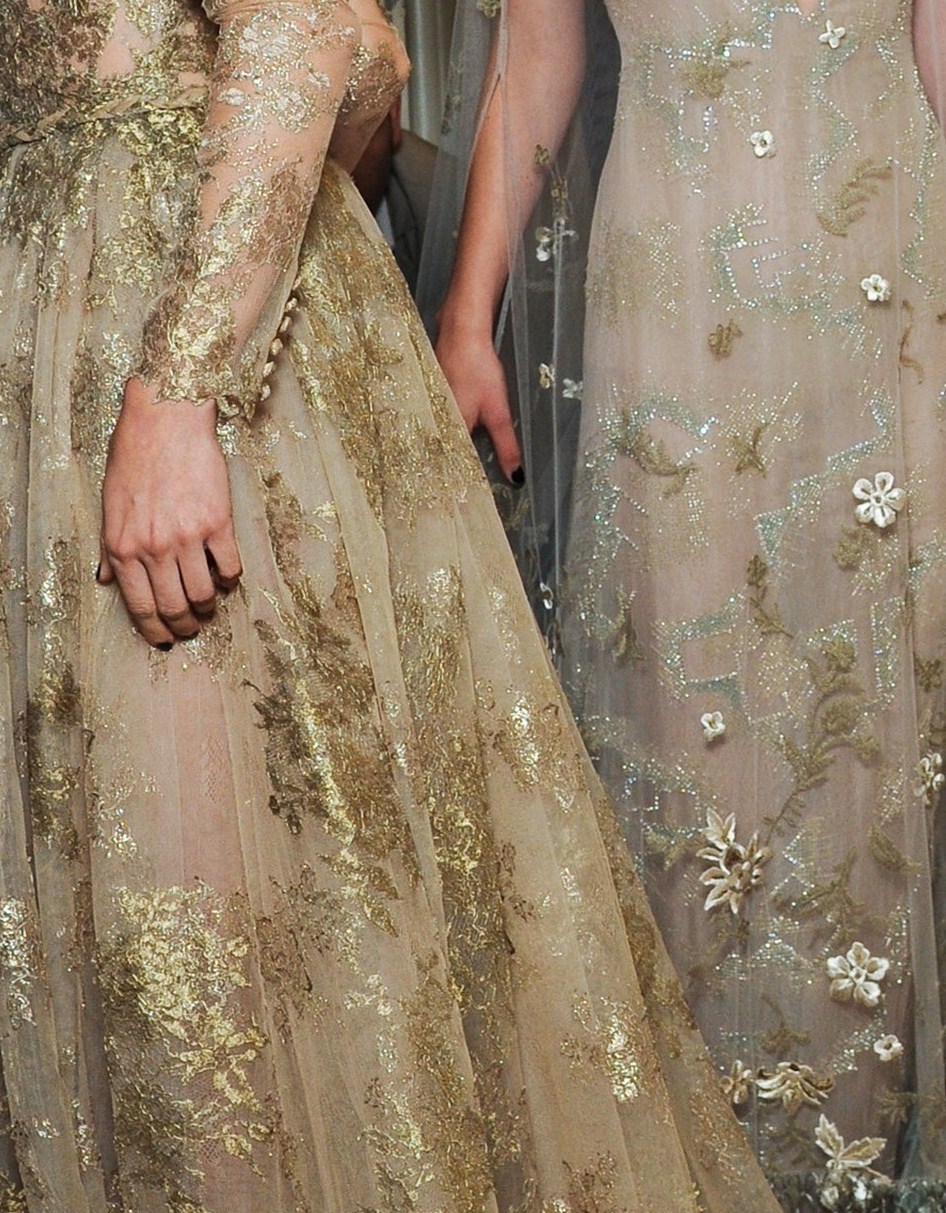 wink-smile-pout:  Valentino Haute Couture Fall 2011 