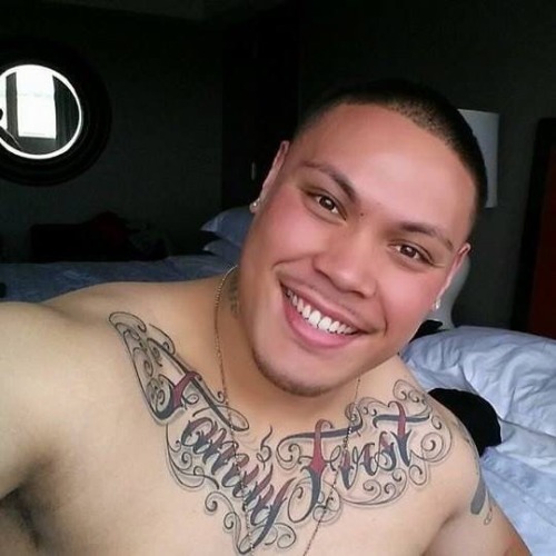 thickumsandthangs21:  Tatted Red Bone! #PrettySmile