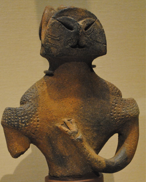 ancientart: Dogu (Clay Figure) of Early-Middle Jomon.  Japan Jomon period, 7,000-2,000 BC. Cour