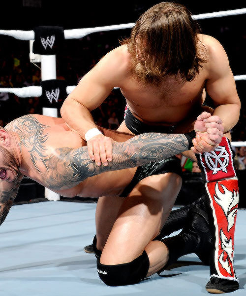 Daniel dominating Randy