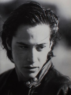 serpientes:  keanu reeves  photographed by