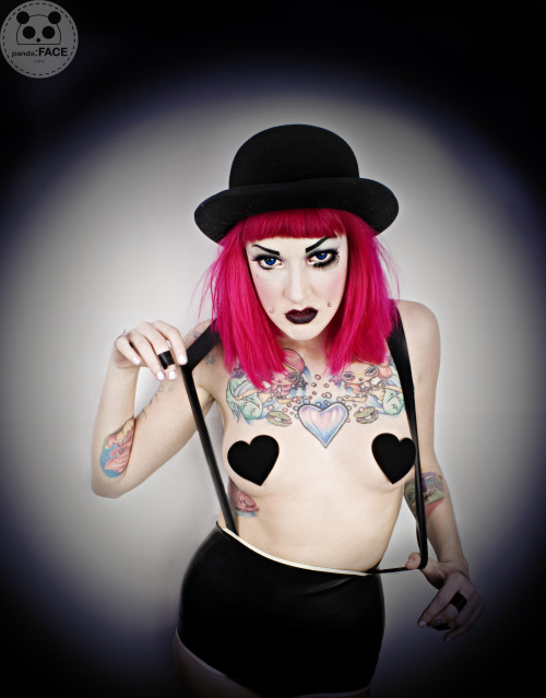 panda-face-mew:  Model: Zeroluie                                                                                               Photographer: Panda Face                                   