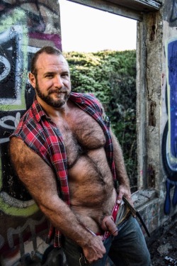 hairy-shoulders:  boatinrob: cumbeardbear: