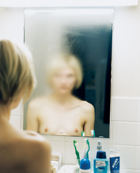 likeafieldmouse:  Elina Brotherus - Le Miroir (2000)