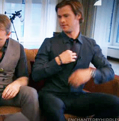 amarriageoftrueminds:  enchantedbyhiddles:   Chris winking at Tom…  This isn’t
