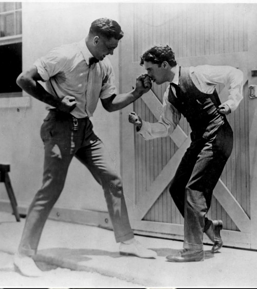 Being geniuses together: Jack Dempsey &amp; Charlie Chaplin (via ChaplinForTheAges)