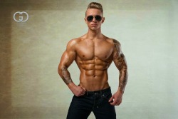 Myfavouriteguysblog:  Danny Walker, Fitness Model