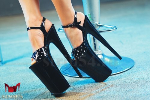 10 Inch stripper platform heels !