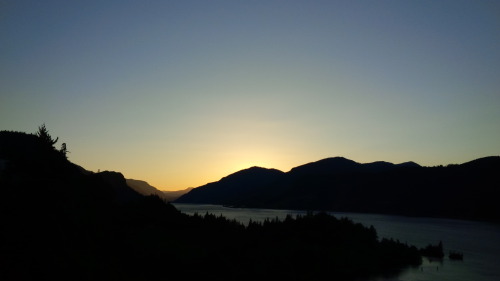 The glow of dusk illuminates the hills of the Western Gorge.