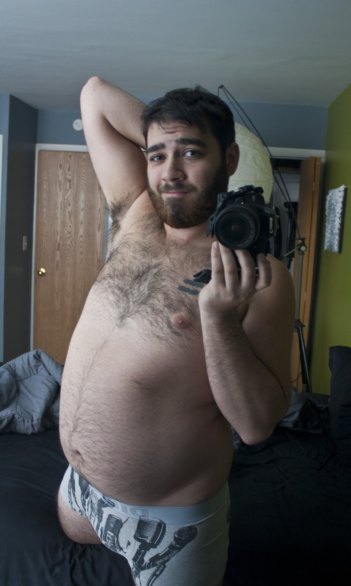 ceejofmalta:  Tummy Tuesday Time!  