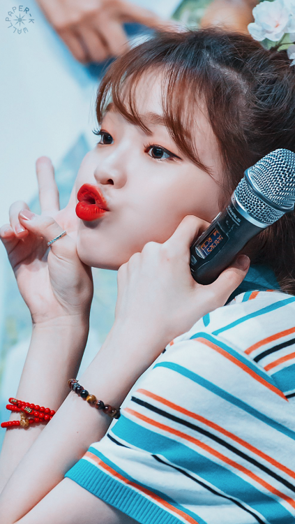 『SEUNGHEE』saved? reblog or like© fantaken owners