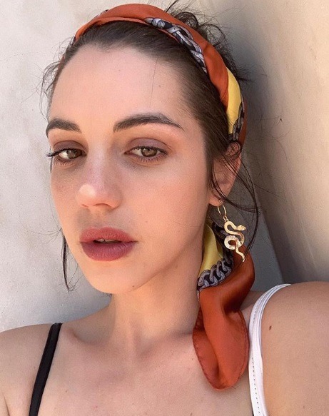 Instagram Adelaide Kane Explore Tumblr Posts And Blogs Tumgir