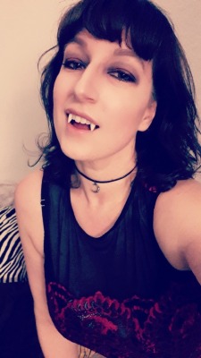 badsuccubus: lilium-infernum:   Some pix that didn’t make the cut on @badsuccubus  Making weird faces at a camera is what I do best 🤣😅   Go follow my second blog if you like bonus content, gentle femdom, cute things or just want to know me a bit