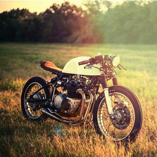 combustible-contraptions:  Honda 750 Cafe Brat