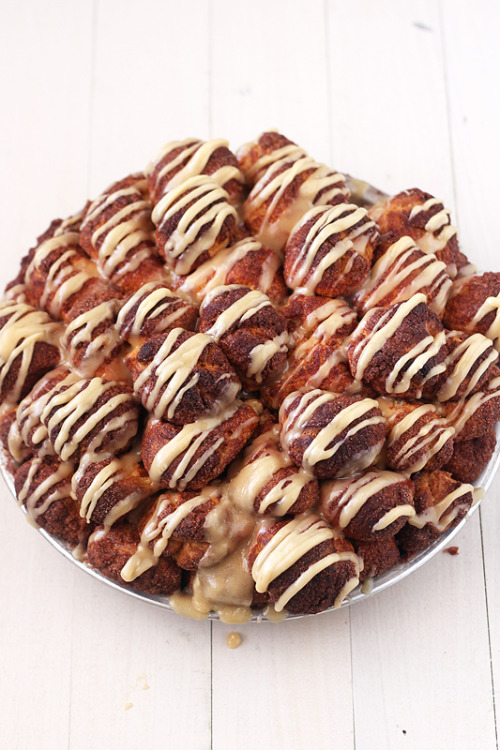 do-not-touch-my-food:  Cinnamon Bun Bites