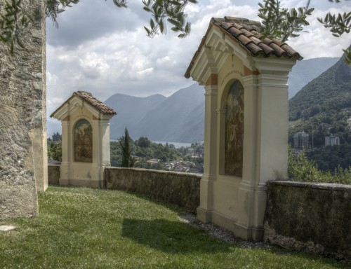 Church of Sant'Abbondio, Gentilino.The cemetery of Sant'Abbondio is the resting place of Hermann Hes
