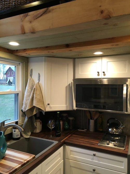 tinyhousetown:  The Creek Cottage (320 sq ft)