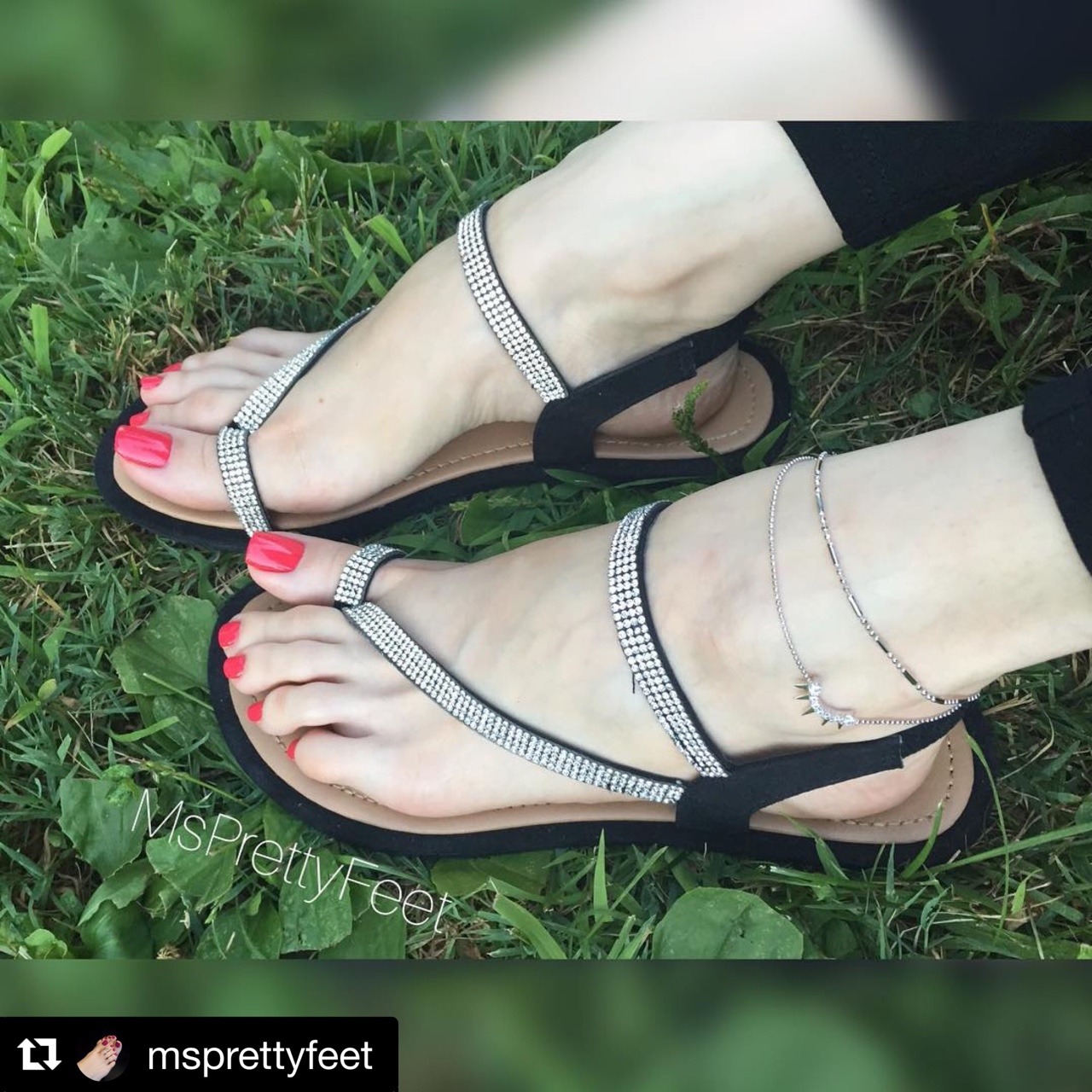 iloveladiesfeet:#Repost @msprettyfeet on instagram  ・・・ Side view 👀 #orangetoes