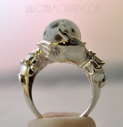 omniastudios:  In celebration of the full moon, here is The Celestial Oracle ring.