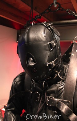 rubbernaut:  crewbiker:  Suspended bondage