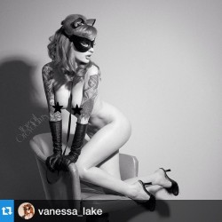 pinuppost:  [pinupgram] :: pinup_post :: #pinuppost @vanessa_lake ・・・ This is my mousepad (minus the star censors)  Latex kitty mask/ears/collar&amp;leash by @abigailgreydanus  #catwoman #abigailgreydanuslatex #halloweenie http://ift.tt/1FVRqpq