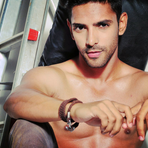 https://male-dreams-blog.tumblr.com/post/118350249010