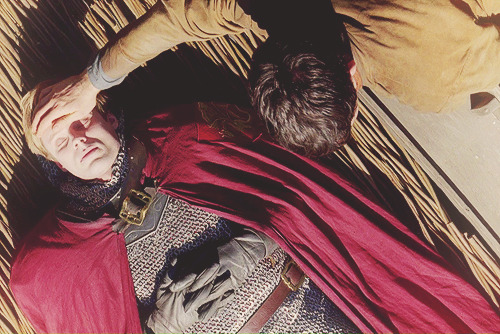 babyintrenchcoat:  When I think about the fact that Merlin had to place Arthur’s copse on his 