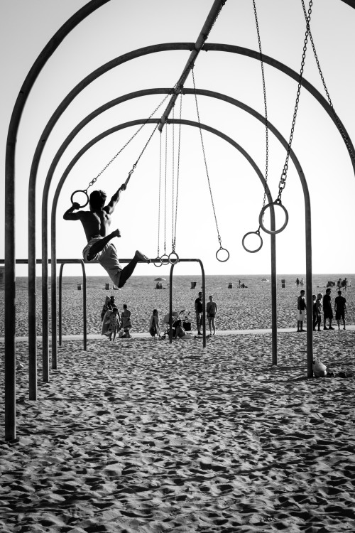 worldstreetphotography:  daniosoriov:  Ring Santa Monica, United States, 2013  Santa Monica, California, United States, North America, 2013 by daniosoriov 
