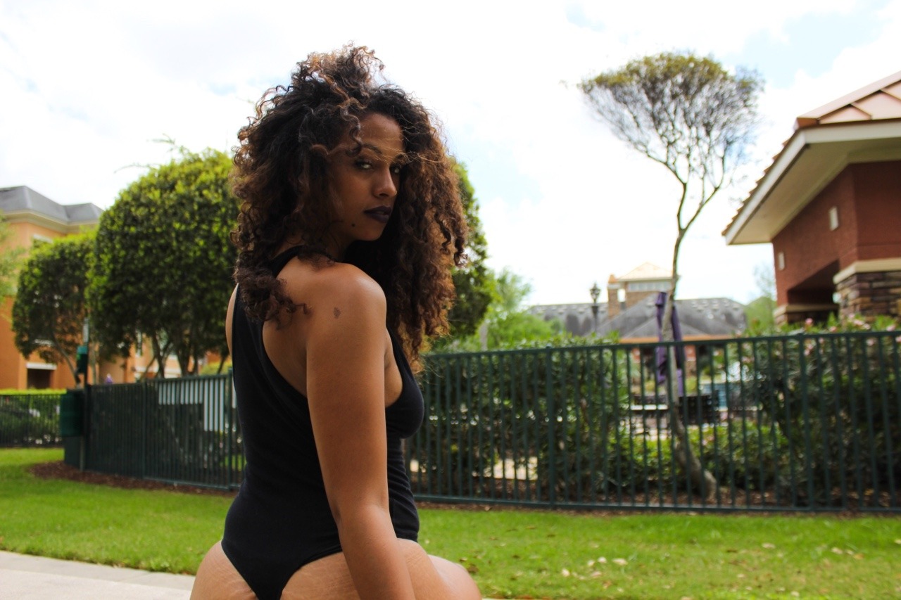 ladyliiike:  Some set the tide, some follow. Either way, Water flowing with Water.