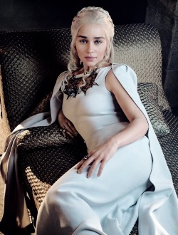 targaryenbeauty:  Game of Thrones - Emilia Clarke as Daenerys Targaryen, season 5 costume.