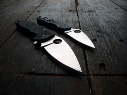Ru-Titley-Knives:  Flat, Black &Amp;Amp; Golden . Spyderco Original  Mini Manix