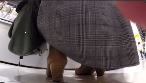 https://thighfreak.tumblr.com/post/141550357516