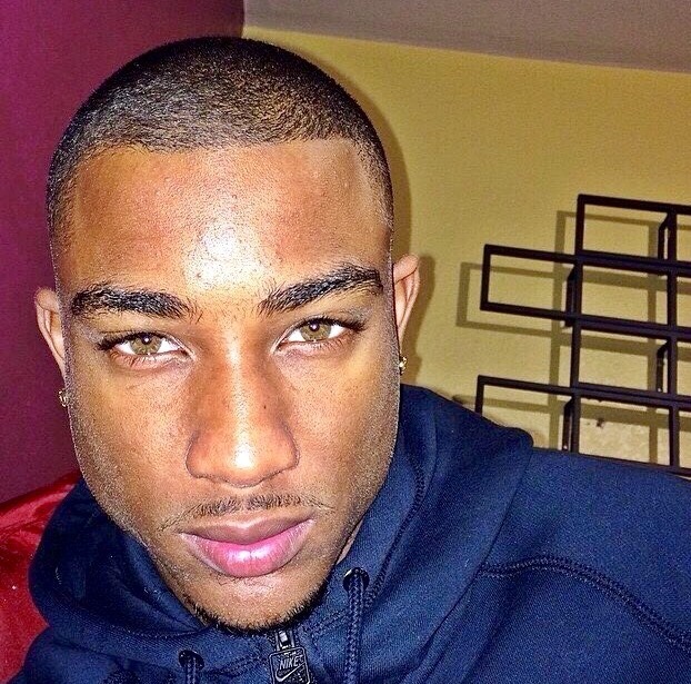 ibeez-lurkin:  jayright69:  Damn he fine  I am completely speechless…..idk what