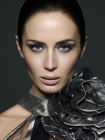 Emily Blunt - Tumbex