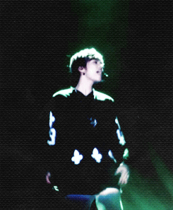 ahndanial:  39-44/∞ gifs of ahn daniel doing the perfect (✿◠‿◠) [x] 