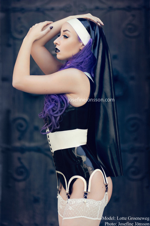 josefinejonsson:  secondtonun:  Latex by: HW DesignPhoto: Josefine Jönsson   Edit: josefinejonsson, the credits are here, it says in the photo the model is Lotte Groeneweg. And if you think Lotte is so fantastic, you  shouldn’t smear your url on