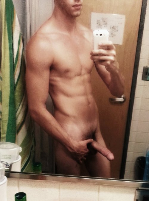 thezertsenmethod:  2sthboiz:  SUBMITTED PHOTOS, I LIKE HIS UNDIES OFF BETTER THAN ON  The Zertsen Method: F (*)(*)