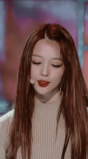 parksooyoung:c - arefree, with the soul of a butterfly.h - onest and genuine with her love.o - rigin