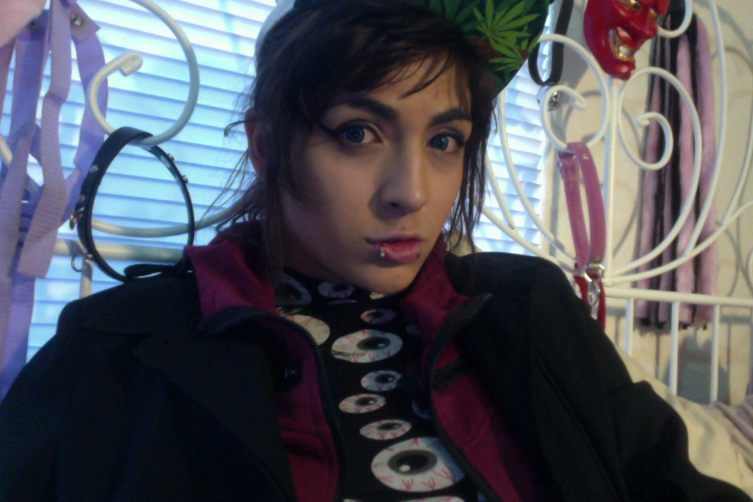meatpixie:  being silly and tryna how Marilyn Manson-esque I can be while maintaining