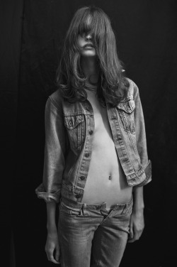 backspaceforward:  Manon Leloup by Mathieu